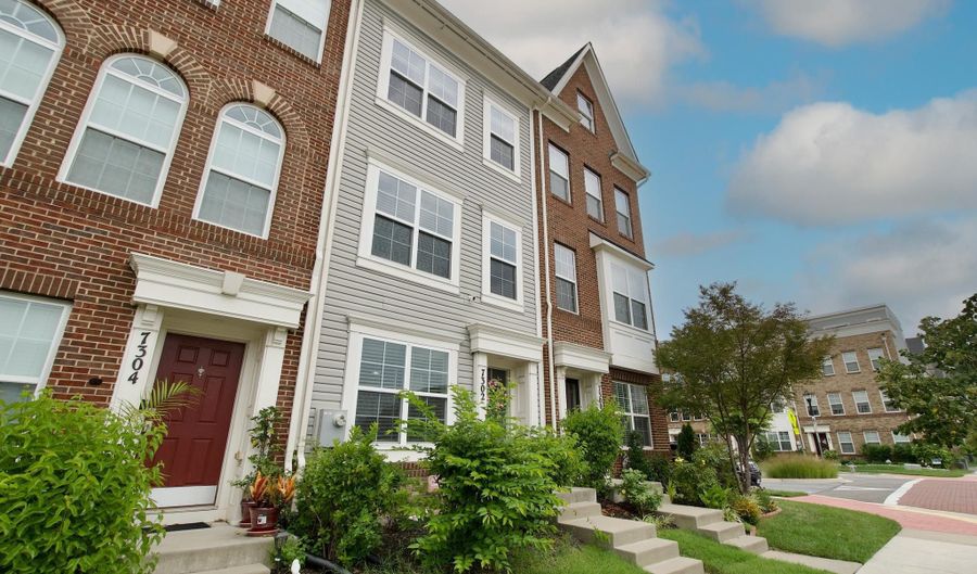 7302 CALICO ROCK LNDG Rd, Beltsville, MD 20705 - 2 Beds, 4 Bath