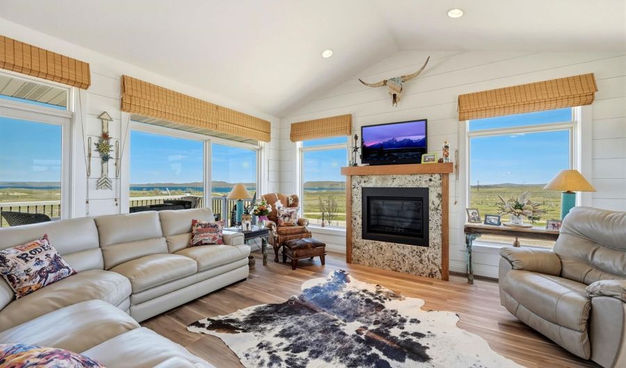 105 Lake DeSmet Rd, Buffalo, WY 82834 - 3 Beds, 2 Bath