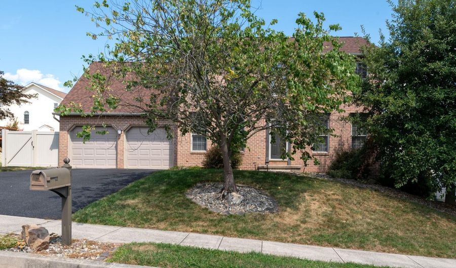 41 WILLOW Dr, Enola, PA 17025 - 4 Beds, 4 Bath