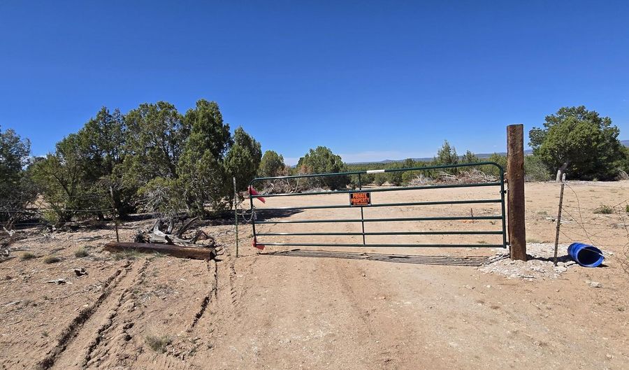 2795 W Poppy Rd, Ash Fork, AZ 86320 - 2 Beds, 2 Bath