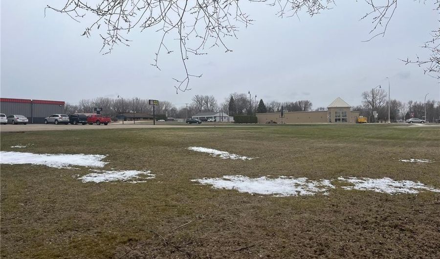 1916 Main St, Albert Lea, MN 56007 - 0 Beds, 0 Bath