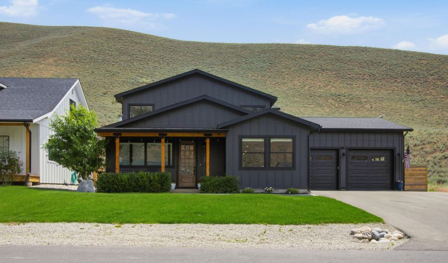 147 Cowcatcher Loop, Bellevue, ID 83313 - 4 Beds, 3 Bath