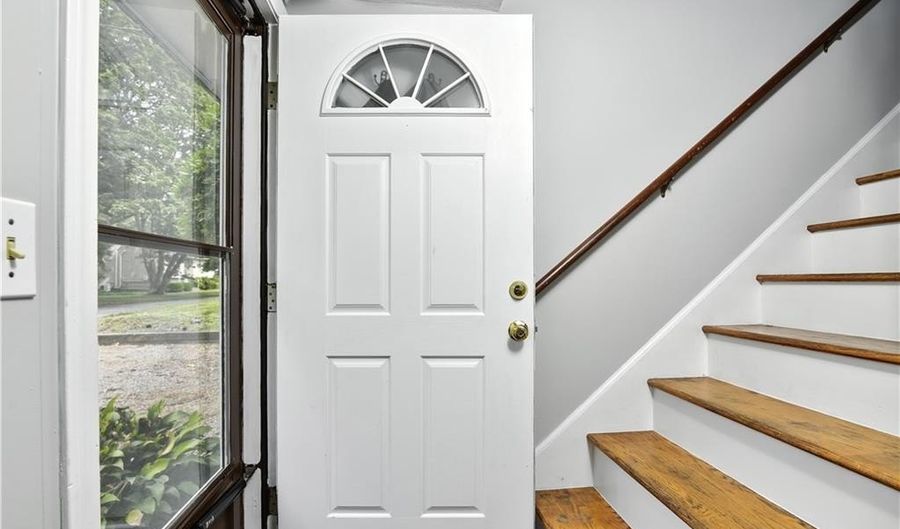89 Spice Bush Trl, Narragansett, RI 02882 - 2 Beds, 1 Bath