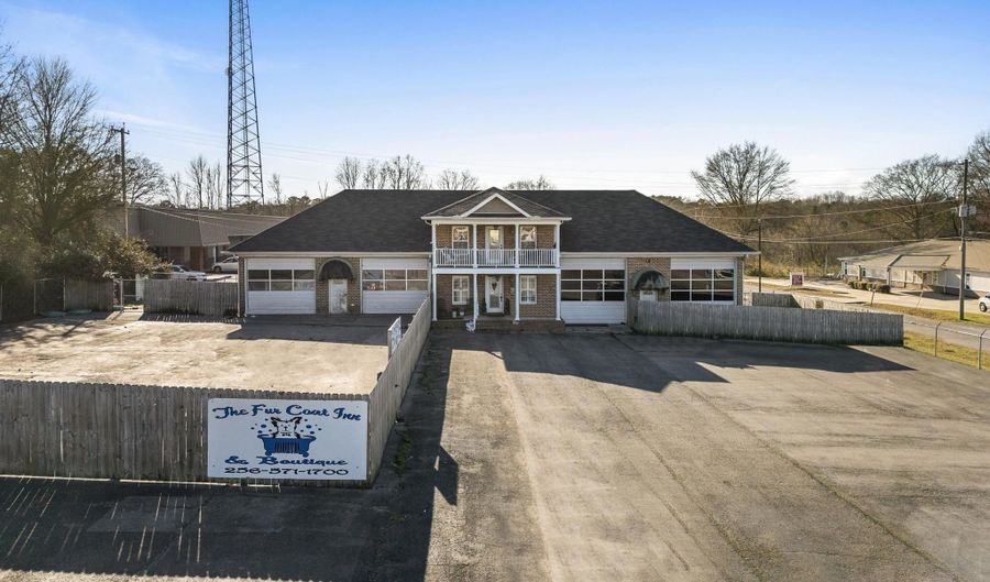 915 Cooley St, Albertville, AL 35950 - 0 Beds, 2 Bath
