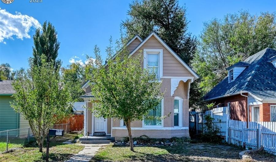 220 E 5th St, Florence, CO 81226 - 3 Beds, 2 Bath
