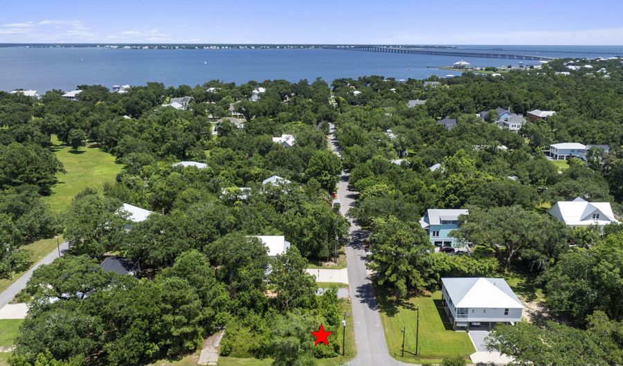 233 Leonhard Ave, Bay St. Louis, MS 39520 - 0 Beds, 0 Bath