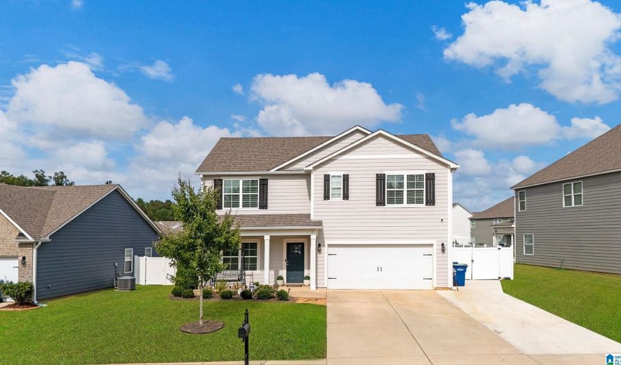 1009 CANVASBACK Way, Alabaster, AL 35007 - 5 Beds, 3 Bath