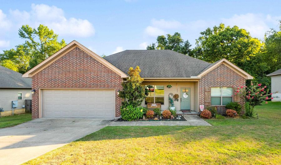 313 Derek Ct, Alexander, AR 72002 - 3 Beds, 2 Bath