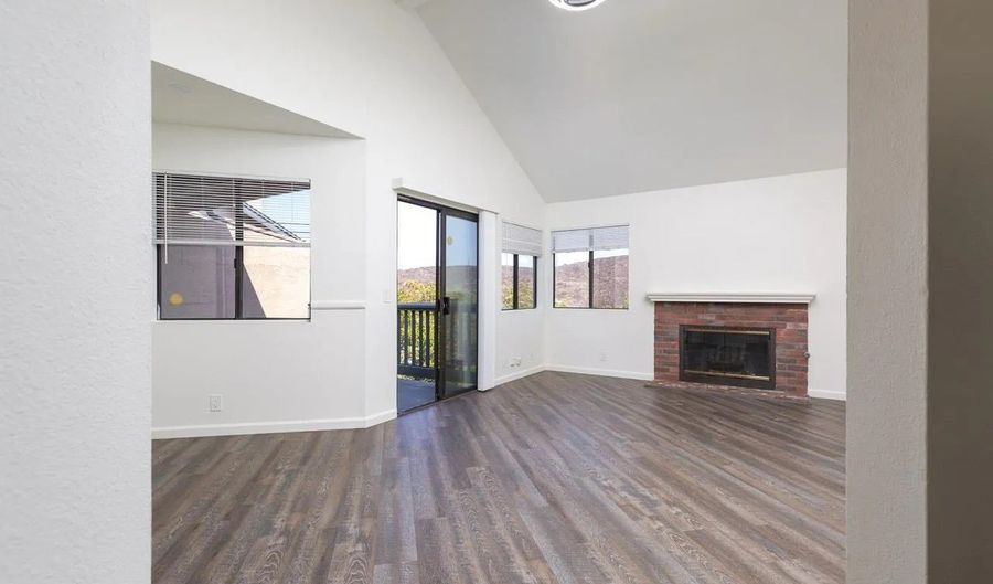 2944 ALANWOOD Ct, Spring Valley, CA 91978 - 2 Beds, 2 Bath