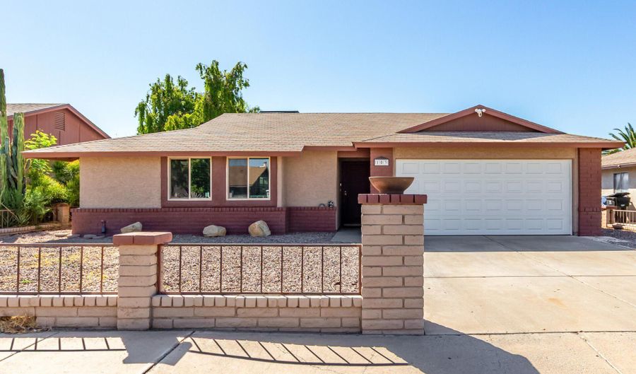 103 E MADISON St, Avondale, AZ 85323 - 3 Beds, 2 Bath