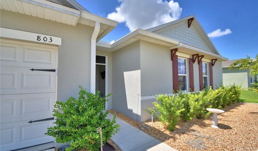 803 AUBURN GROVE Ct, Auburndale, FL 33823 - 4 Beds, 2 Bath