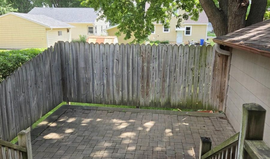 505 S Wooster St, Algona, IA 50511 - 4 Beds, 4 Bath