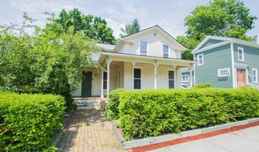235 E Saint Clair St, Almont, MI 48003 - 5 Beds, 2 Bath