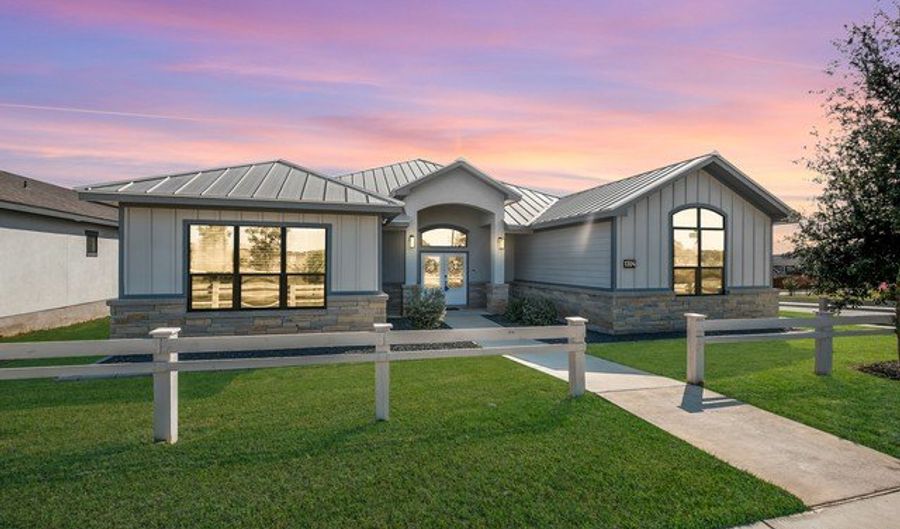 1304 Meyer Pkwy, New Braunfels, TX 78132 - 4 Beds, 4 Bath