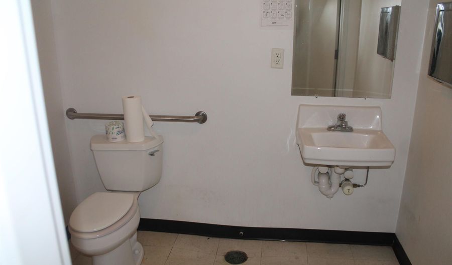 1000 Leigh Ave, Anna, IL 62906 - 0 Beds, 0 Bath