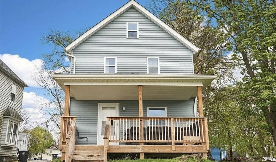 454 Kling St, Akron, OH 44311 - 6 Beds, 2 Bath