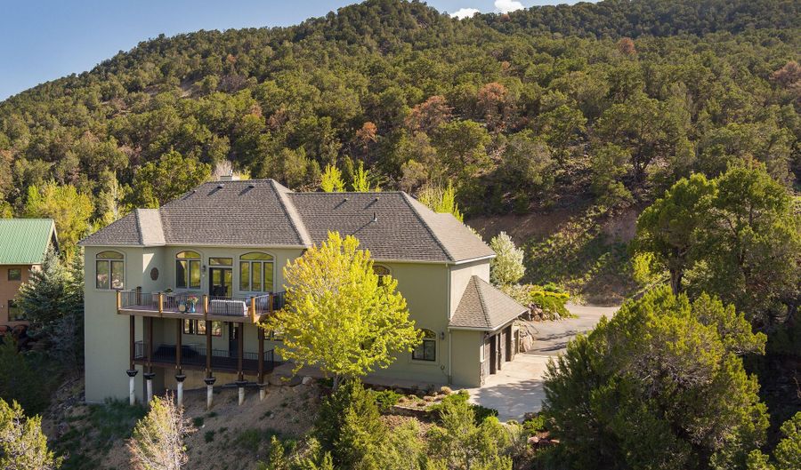 587 Hillcrest Dr, Basalt, CO 81621 - 4 Beds, 4 Bath