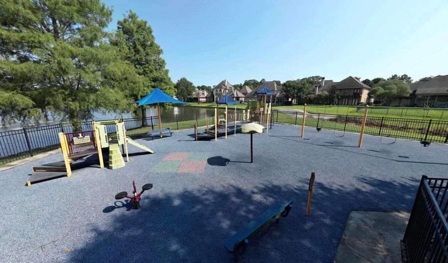 535 Lake Villa Dr, Baton Rouge, LA 70810 - 3 Beds, 3 Bath