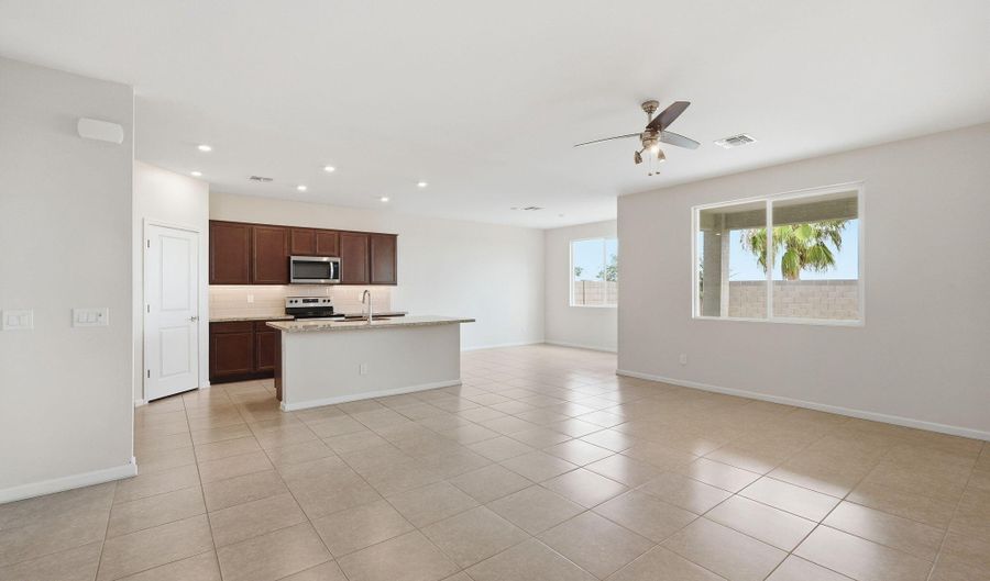 2050 E PIEDMONT Pl, Casa Grande, AZ 85122 - 3 Beds, 3 Bath