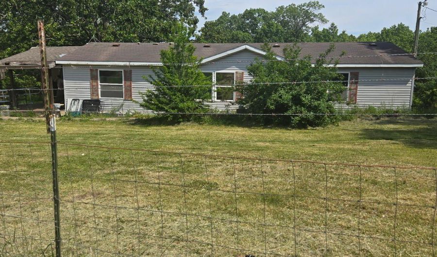 9123 Farm Road 1232, Aurora, MO 65605 - 3 Beds, 2 Bath