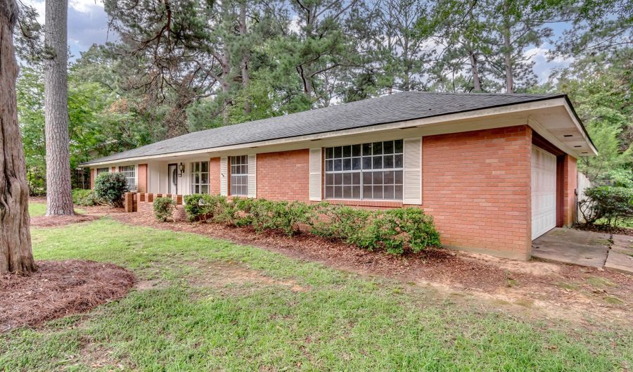 33 Pebble Hill Dr, Brandon, MS 39042 - 3 Beds, 2 Bath