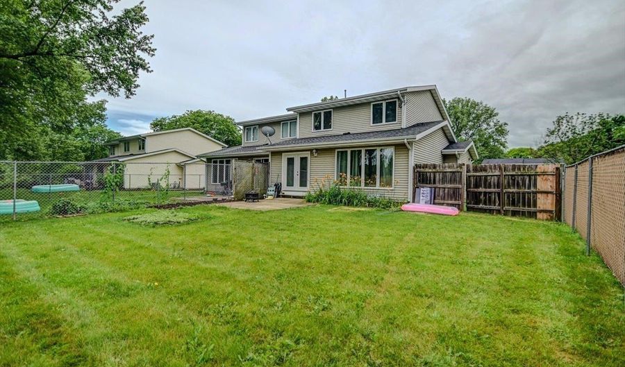 2305-2307 McKenna Blvd, Madison, WI 53711 - 6 Beds, 0 Bath