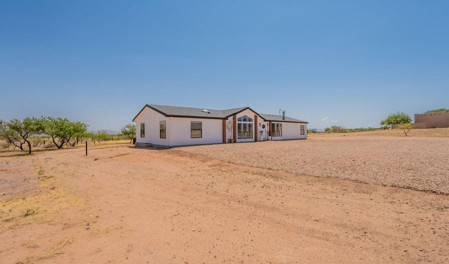 3154 W CACTUS BLOSSOM Ct, Benson, AZ 85602 - 4 Beds, 2 Bath