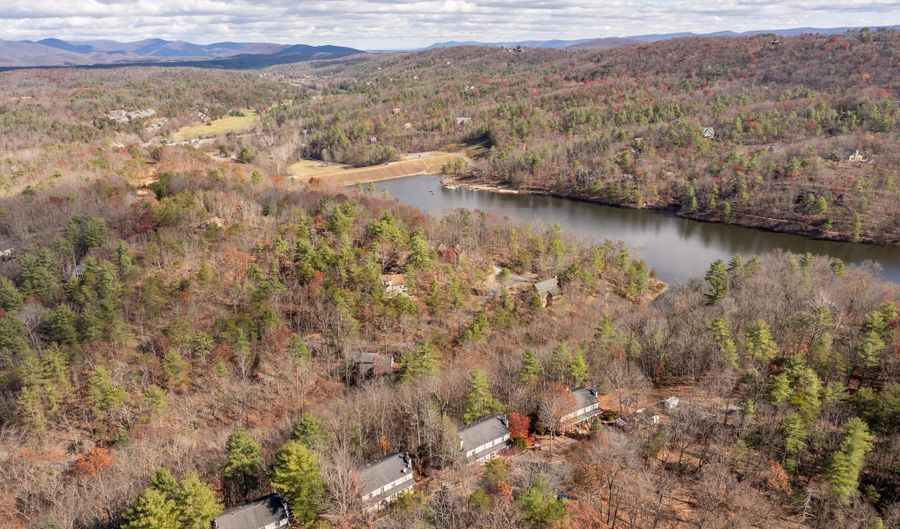 547- A KING, Basye, VA 22810 - 4 Beds, 4 Bath