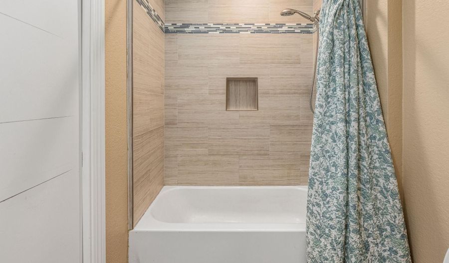 867 Ginger Ave, Carlsbad, CA 92011 - 2 Beds, 2 Bath