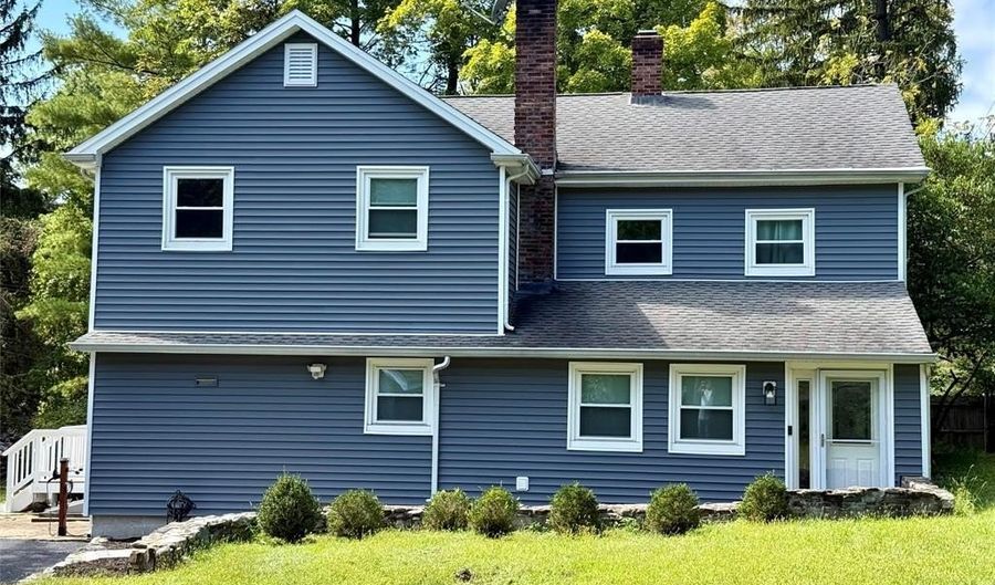 270 Washington Valley Rd, Bedminster, NJ 07921 - 3 Beds, 3 Bath