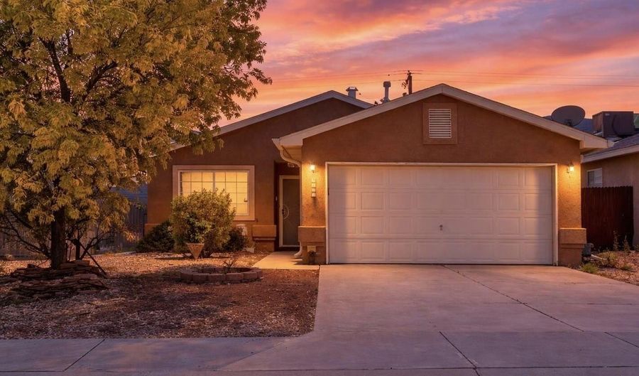 9100 Eiffel Ave SW, Albuquerque, NM 87121 - 3 Beds, 2 Bath