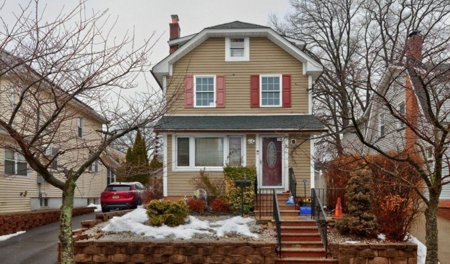 31 Mertz Ave, Belleville, NJ 07109 - 3 Beds, 3 Bath