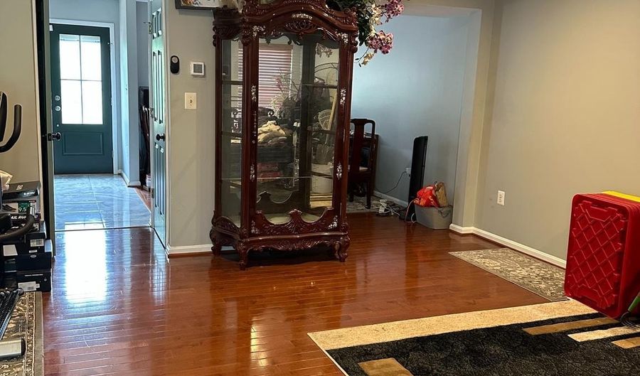 1202 LAURENS St, Baltimore, MD 21217 - 3 Beds, 3 Bath