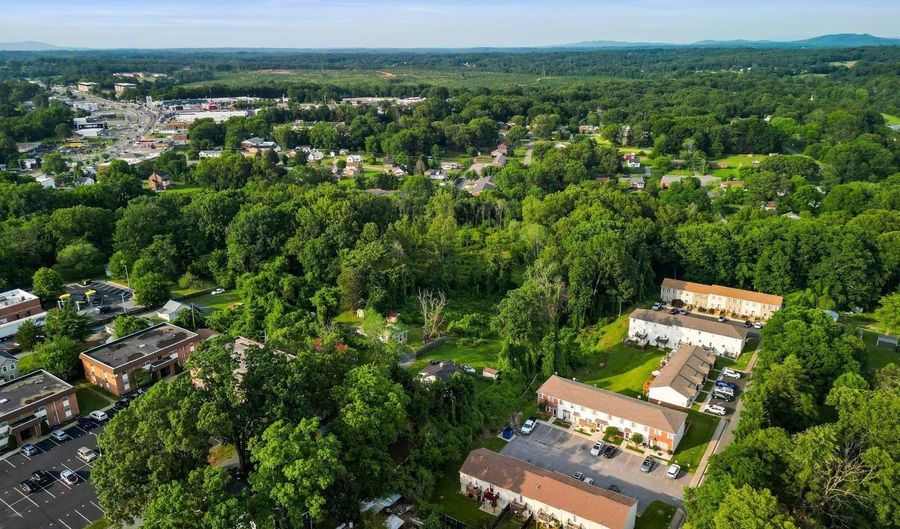108 Jeremiah Ct, Amherst, VA 24572 - 2 Beds, 2 Bath