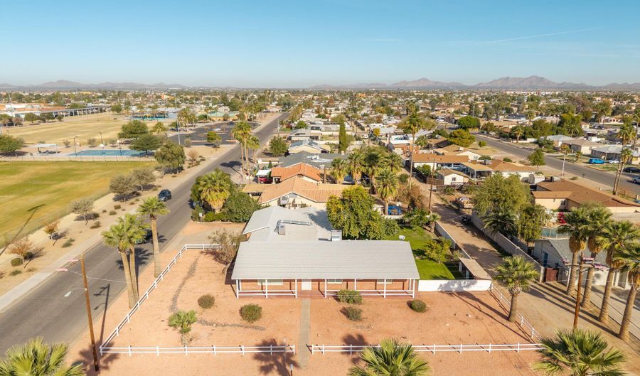700 E 10TH St, Casa Grande, AZ 85122 - 4 Beds, 2 Bath