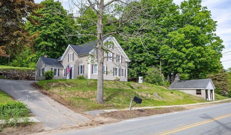 4 Main St, Ashburnham, MA 01430 - 4 Beds, 2 Bath