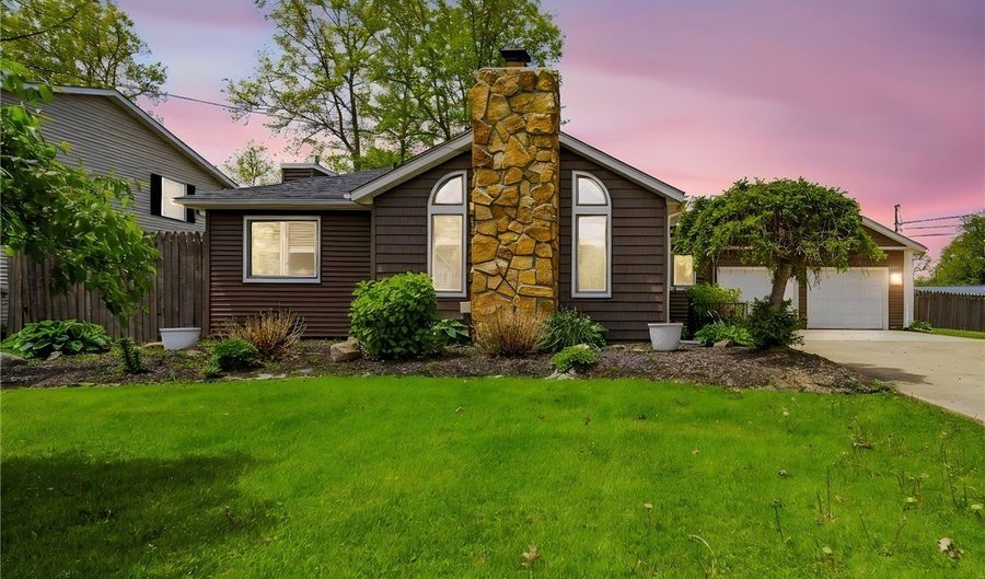 2013 Deerfield Dr, Ashtabula, OH 44004 - 3 Beds, 3 Bath