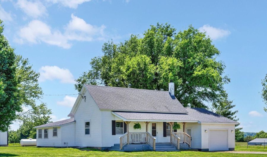 4848 S 50th Rd, Aldrich, MO 65601 - 3 Beds, 2 Bath