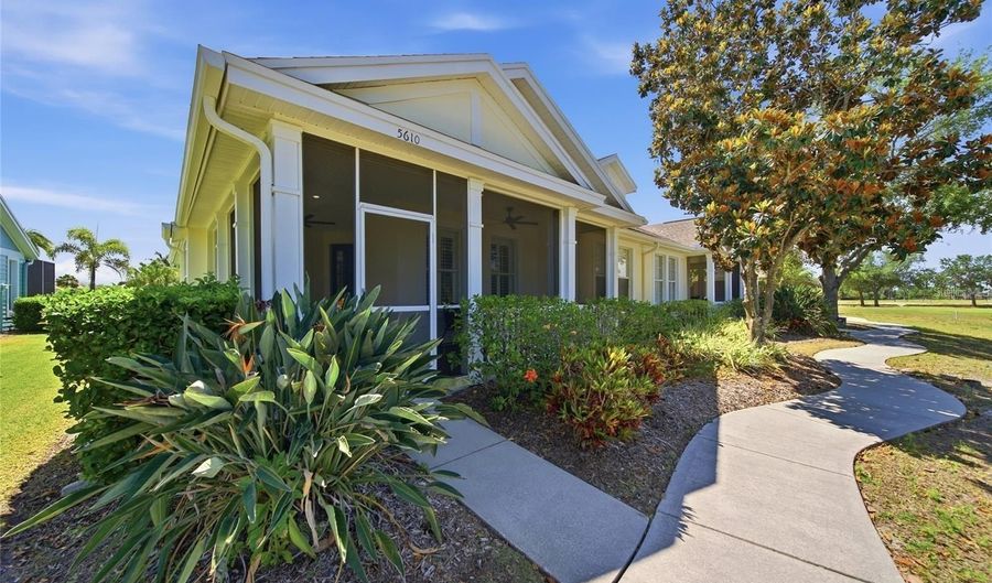 5610 GOLDEN ISLES Dr, Apollo Beach, FL 33572 - 3 Beds, 2 Bath