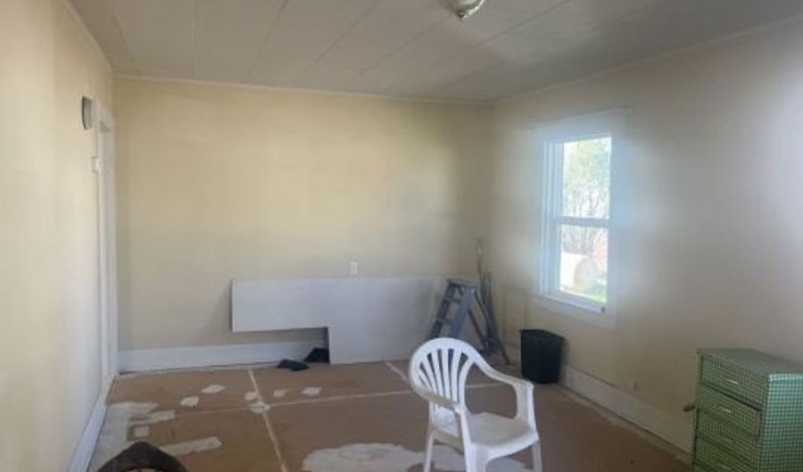 305 N. Rine St PO Box, Alturas, CA 96101 - 1 Beds, 1 Bath