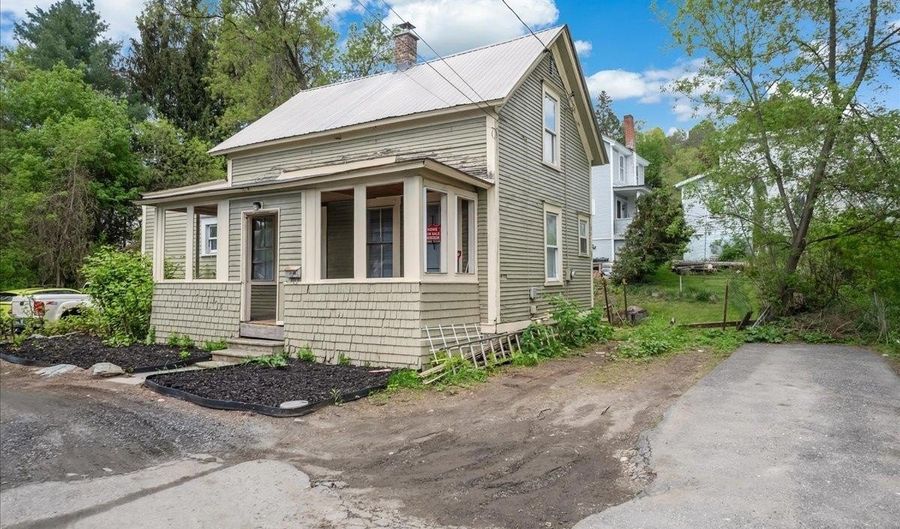 16 Shurtleff Pl, Barre, VT 05641 - 3 Beds, 1 Bath