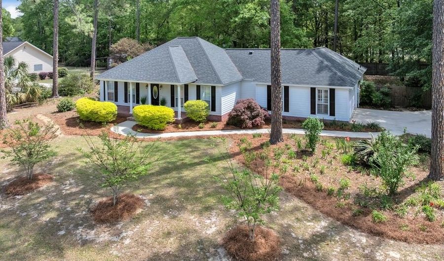 1702 Jimmy St, Adel, GA 31620 - 4 Beds, 2 Bath