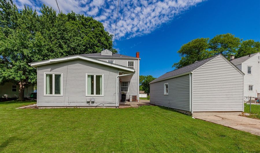 649 SW Kenworthy Dr, Ankeny, IA 50023 - 3 Beds, 2 Bath