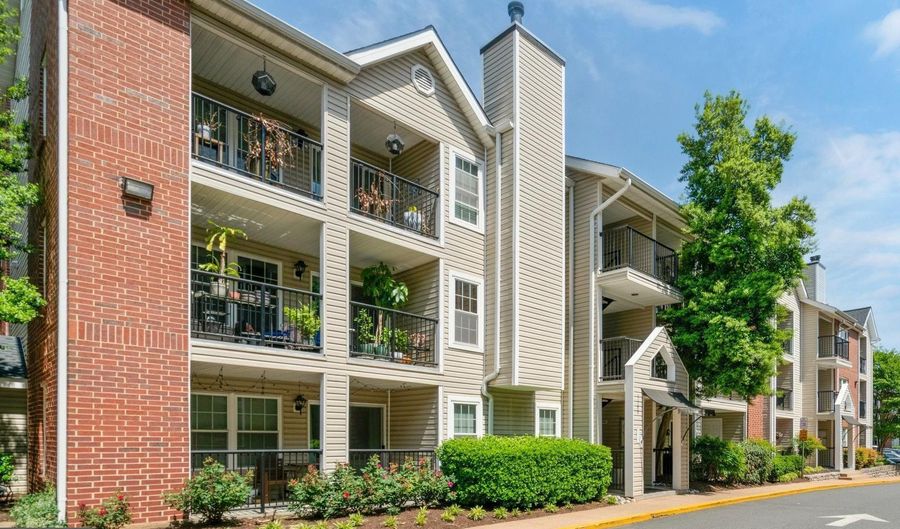 3308 WYNDHAM Cir 321, Alexandria, VA 22302 - 1 Beds, 1 Bath