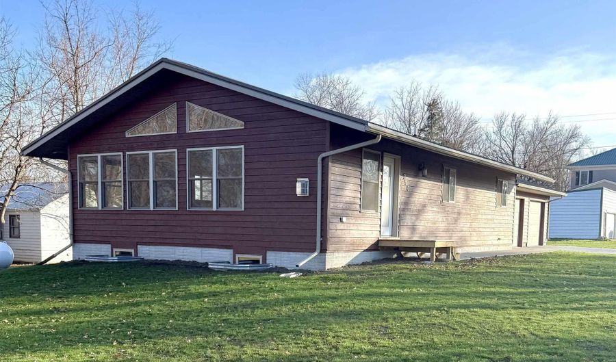 350 N Cherry Ave, Bridgewater, SD 57319 - 2 Beds, 1 Bath