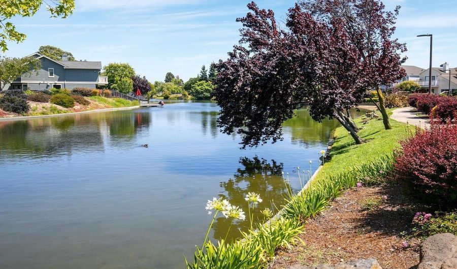23 Shepardson Ln, Alameda, CA 94502 - 2 Beds, 2 Bath