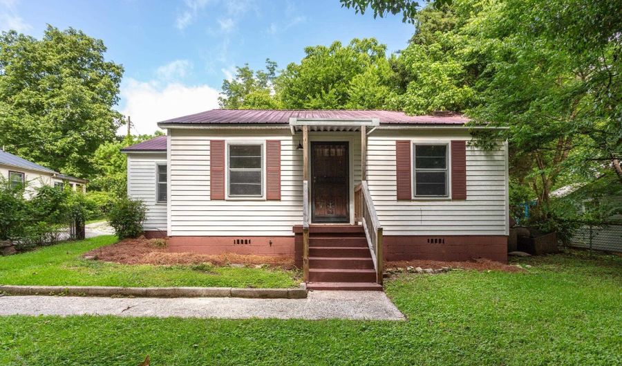 4106 RIDGE Dr, Anniston, AL 36206 - 2 Beds, 1 Bath