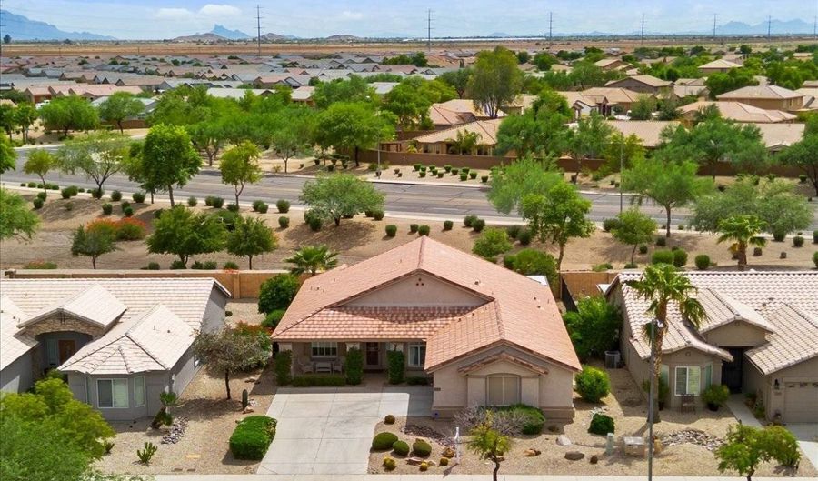 2517 E Fiesta Dr, Casa Grande, AZ 85194 - 3 Beds, 2 Bath