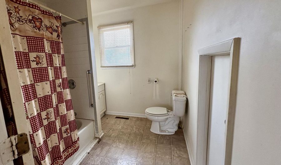 83 Avenue D, Atlantic Highlands, NJ 07716 - 3 Beds, 2 Bath