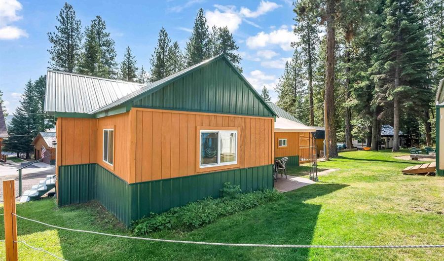 497 Micki Rd, Cascade, ID 83611 - 2 Beds, 1 Bath